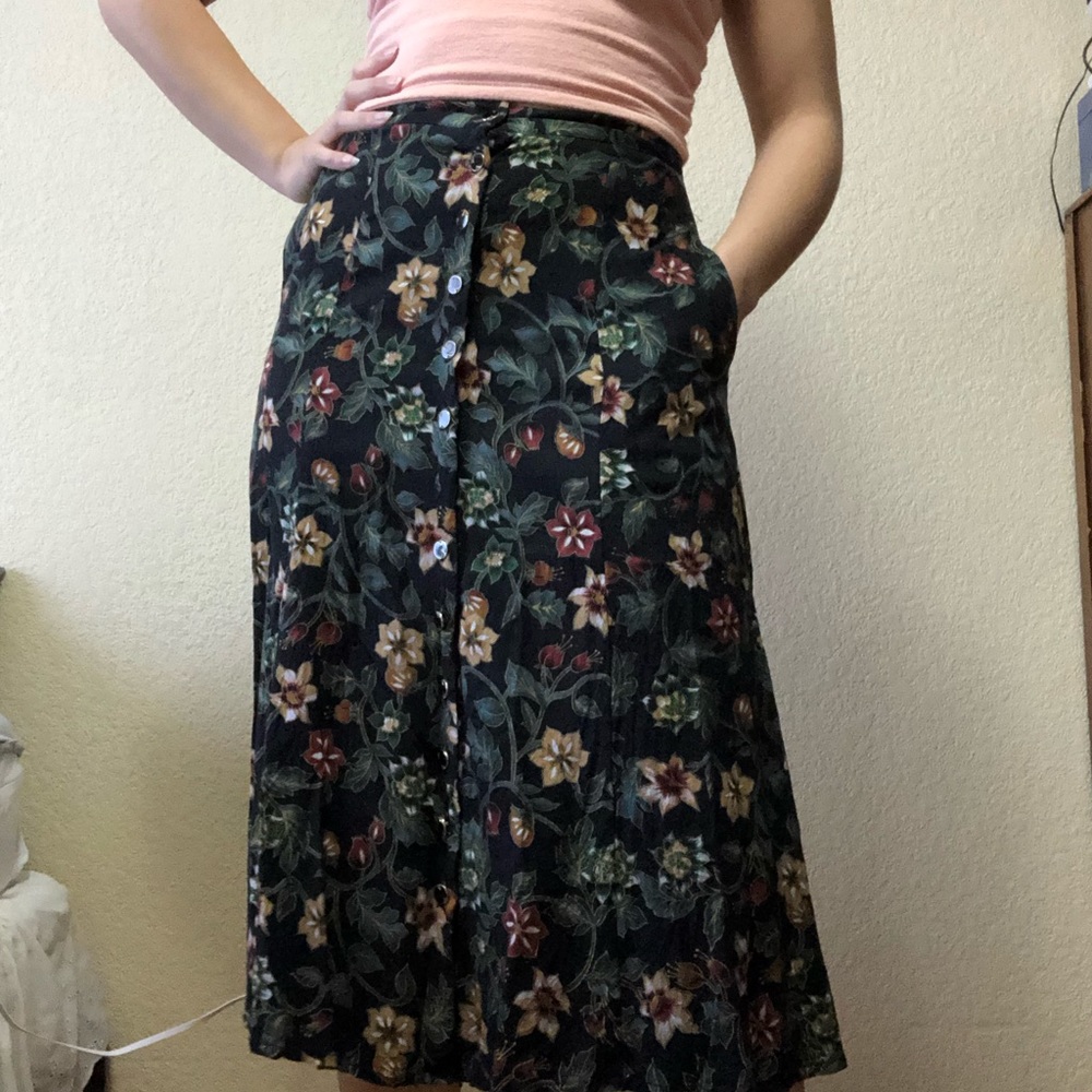 LAURA Black Floral Skirt